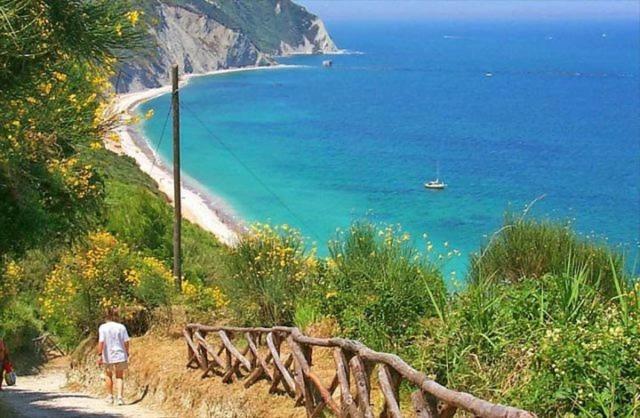 Nessun Dorma B&B Пезаро Екстер'єр фото